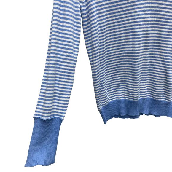 Izod Blue and White All Cotton V-Neckline Knit Top Women’s Size Medium - Picture 5 of 10